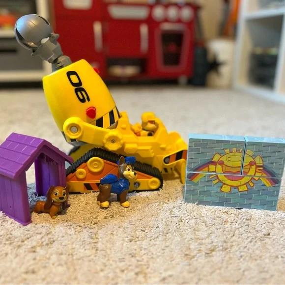 Paw Patrol Rubble Deluxe Vehicle - Picture 2 of 2